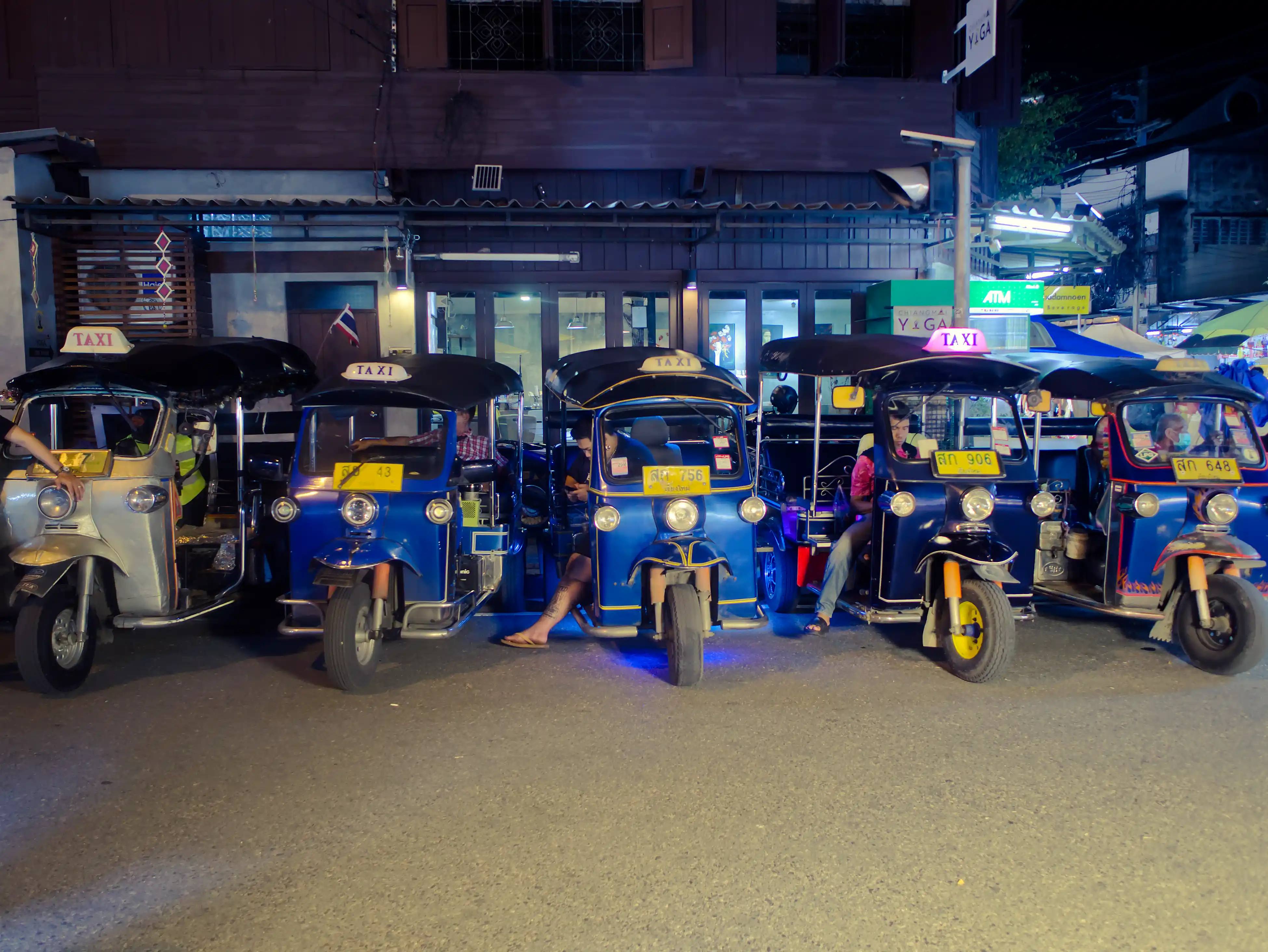 Tuk-tuks